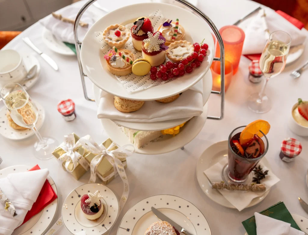 Festive afternoon at Sir Christopher Wren Hotel