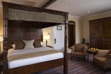 Feature Room at Sir Christopher Wren Hotel, Windsor